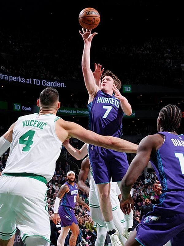 高尔夫-大胜绿军豪取6连胜，每场都净胜15分！黄蜂近19场16胜，胜率超50%|凯尔特人|投篮|波士顿凯尔特人队|夏洛特黄蜂队|金州勇士队_新浪新闻